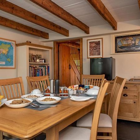 The White Cottage B&B Saint Teath エクステリア 写真