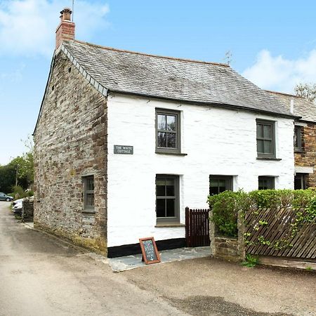 The White Cottage B&B Saint Teath エクステリア 写真