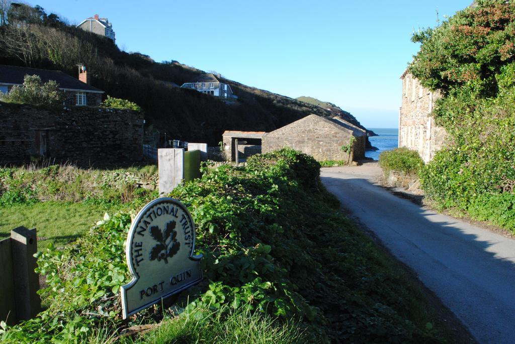 The White Cottage B&B Saint Teath エクステリア 写真